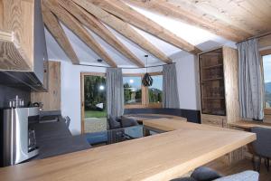 Imagen de la galería de Chalet Roderer, en Laion 77 fotos más