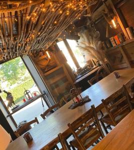 Restaurace v ubytování Les Chambres de Laurette