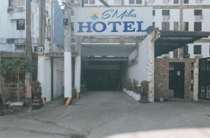 Φωτογραφία από το άλμπουμ του RedDoorz at Sun Miles Hotel σε Calamba