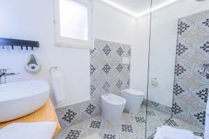 A bathroom at HISTORIA- Dimore Vico Ghezzi