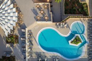 Sundlaugin á Hotel Pyriá eða í nágrenninu