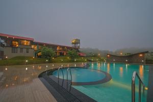 Bazén v ubytování Bliss Nirvana Resort, Lonavala nebo v jeho okolí
