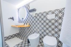 A bathroom at HISTORIA- Dimore Vico Ghezzi