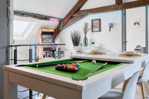 Billardbord på GameClub - Les Demeures d'Adrien