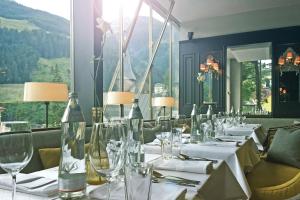 Reštaurácia alebo iné gastronomické zariadenie v ubytovaní Das REGINA Boutiquehotel