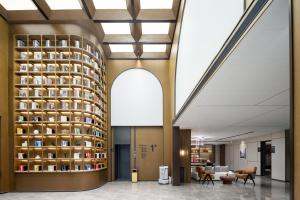 启东文峰大世界人民西路亚朵酒店餐厅或其他用餐的地方