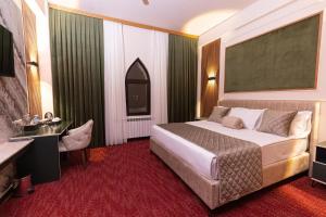 Dashli Gala Hotel Ganja客房内的一张或多张床位