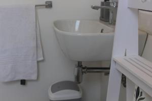 The Urban Hub in Block 5 tesisinde bir banyo