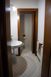 Koupelna v ubytování Agriturismo Zennare