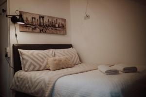 Postel nebo postele na pokoji v ubytování 16 Pilrig Guest House