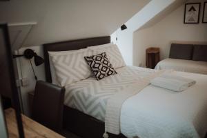 Postel nebo postele na pokoji v ubytování 16 Pilrig Guest House