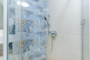 Ένα μπάνιο στο Apartament Blue Sky z Basenem Letnim by HolidaySun
