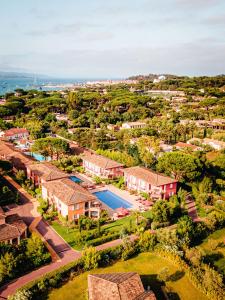 an aerial view of a resort with a swimming pool at Domaine de l'Astragale in Saint-Tropez