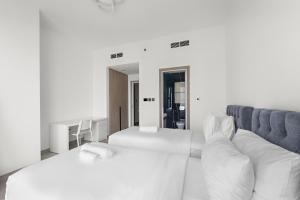 Gallery image of Brand New Luxurious 3BR - Pool, Gym & Uptown Views in Dubai