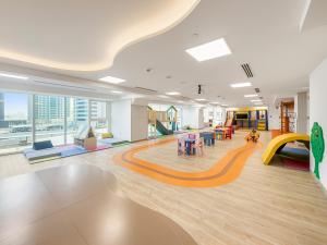 Gallery image of Brand New Luxurious 3BR - Pool, Gym & Uptown Views in Dubai
