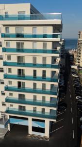 Το κτήριο όπου στεγάζεται  το διαμέρισμα