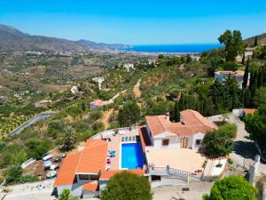 Fotografie z fotogalerie ubytování Casa Jane Large 7 bed Villa with private pool and Tennis Court v destinaci Torrox