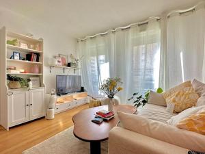 Μια τηλεόραση ή/και κέντρο ψυχαγωγίας στο Cosy appartement T2 proche de Paris