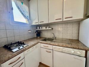 Gallery image of Appartement 2P 42m² à Quiberon, proche plage, loggia S/O, parking, animaux acceptés - FR-1-478-73 in Quiberon