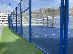 Tenis a/nebo squash v ubytování Ático Victoria nebo okolí
