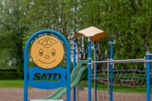 Herní místnost nebo prostor pro děti v ubytování Camping Onlycamp Longue Rives + 8 fotografií