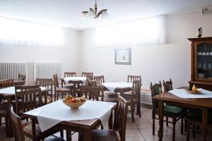 Restaurace v ubytování Guest House Family