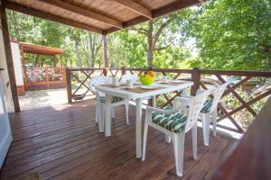 Balkon lub taras w obiekcie CHERRY Premium BIANCA Mobile homes Zelena Laguna