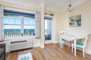 Posezení v ubytování Atlantic Breeze Suites