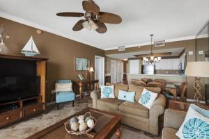 Μια τηλεόραση ή/και κέντρο ψυχαγωγίας στο Majestic Sun 1013A