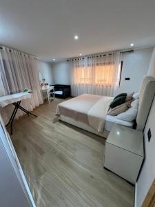 Appartement vue sur mer - Calabonita客房内的一张或多张床位