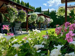 Ogród w obiekcie Boutique Hotel Pinzgauerhof