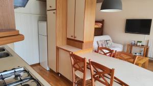 Kuchyňa alebo kuchynka v ubytovaní Apartament El Pla