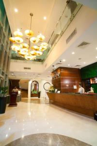 Lobby alebo recepcia v ubytovaní Gokulam Park Doha