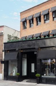 Tòa nhà nơi khách sạn tọa lạc