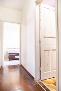 Gallery image of Quarto aconchegante nas Mercês in Curitiba