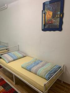 Giường trong phòng chung tại Wohnung am Griesplatz