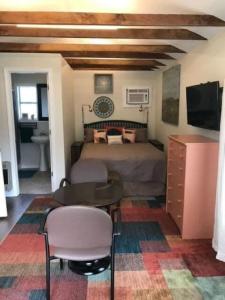 Posezení v ubytování Extended Stay Tiny Home