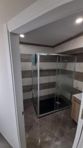 Palanda nebo palandy na pokoji v ubytování Apartamentos solymar oropesa del mar