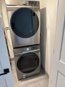 Gallery image of Huge 2000 sqft Luxury & Stylish Condo minutes to New York in Jersey City