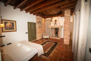 Gallery image of Villas de Miranda in Miranda de Azán +18 photos