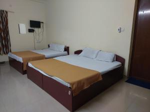 Gallery image of Adhithya Apartments in Guruvāyūr +9 photos