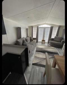 Χώρος καθιστικού στο Modern caravan elm crescent Lyons robin hood