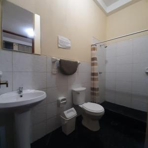 Koupelna v ubytování Savie Inn
