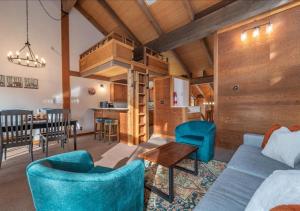 Posezení v ubytování Northstar Resort Condo for 8 Free Shuttle