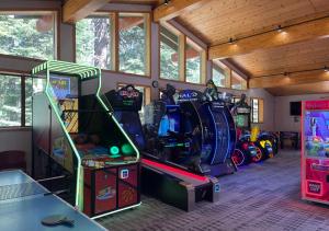 Herní místnost v ubytování Northstar Resort Condo for 8 Free Shuttle