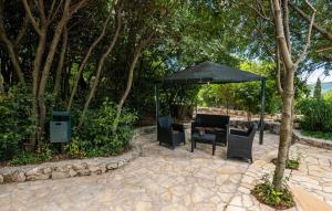 Vonkajšia záhrada v ubytovaní Holiday Home Lovorno Croatia
