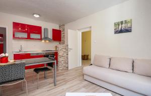 Kuchyňa alebo kuchynka v ubytovaní Holiday Home Lovorno Croatia