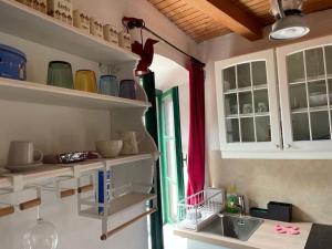Kuchyň nebo kuchyňský kout v ubytování Studio apartman Tisa, Ćunski, Lošinj
