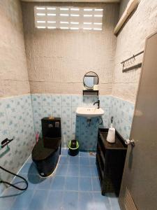 Koupelna v ubytování Last Hammock Beach Resort + 62 fotografií