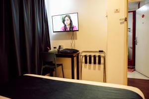 TV a/nebo společenská místnost v ubytování V Hotel Sri Gombak (Previously MyHome Hotel)